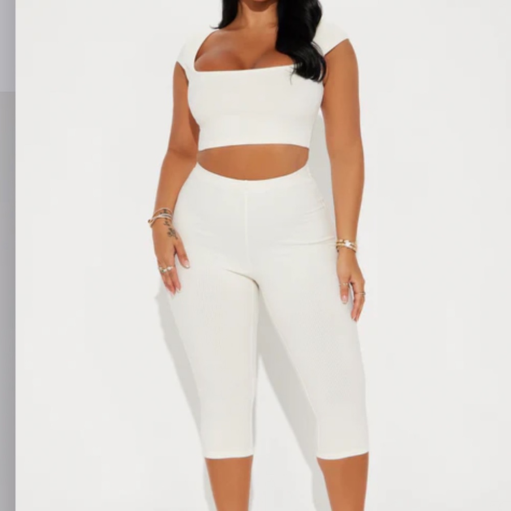 Women's White High-Waisted Capri Pants SET